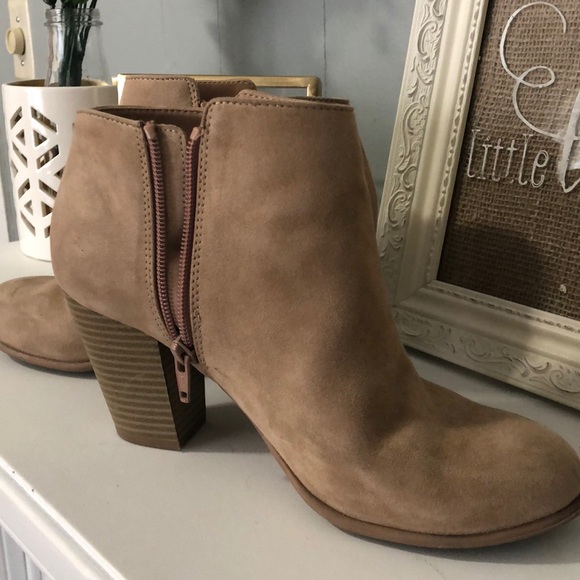 Beige Bootie - Picture 4 of 7